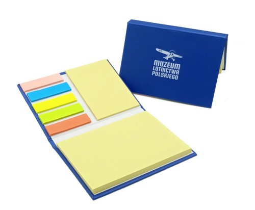 notes z karteczkami  samoprzylepnymi Muzeum Lotnictwa Polskiego